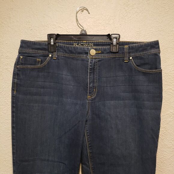 Chico's Platinum Crop Jeans Blue Size 2.5 Cropped Ankle Summer Beach - Picture 5 of 10
